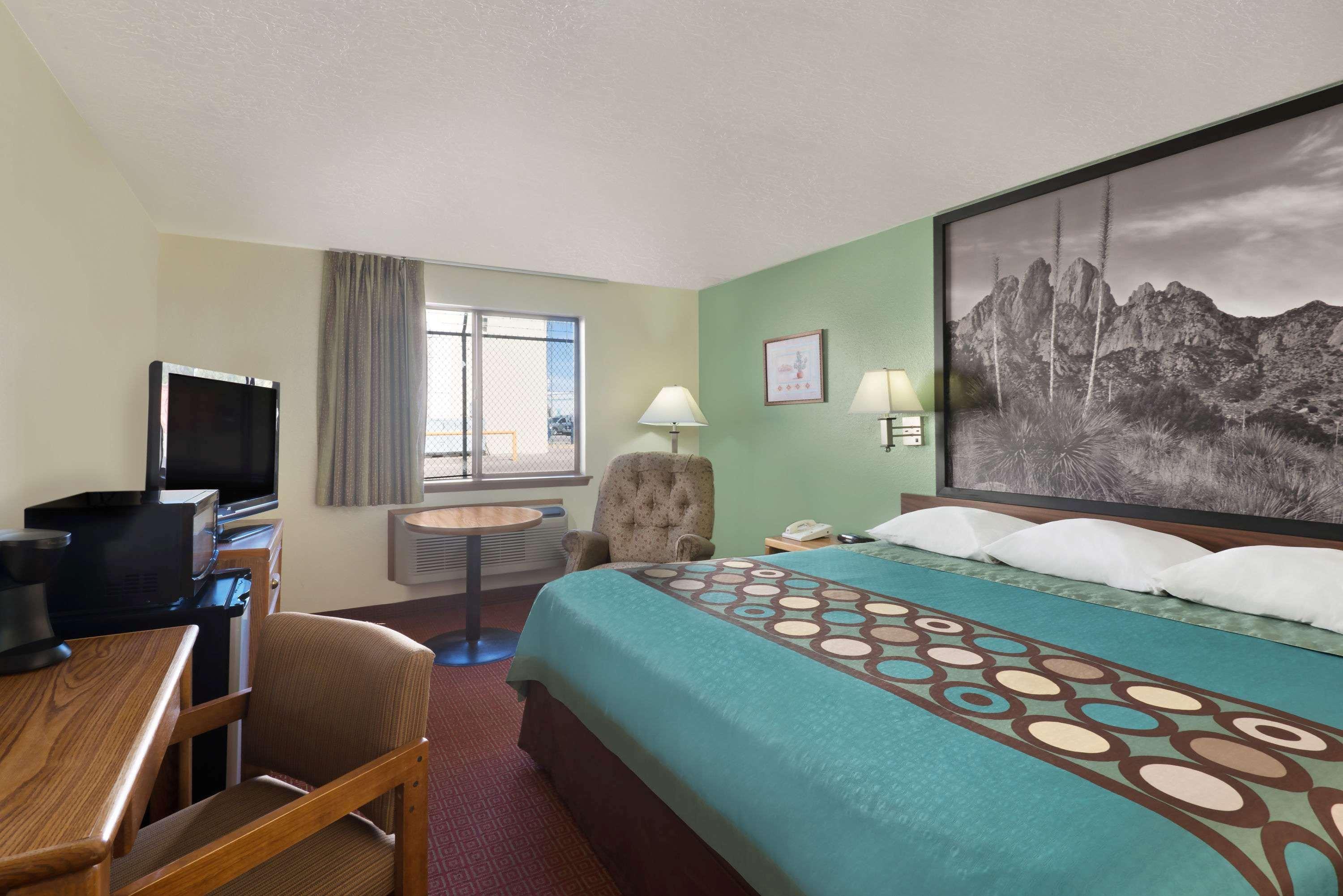 Super 8 By Wyndham Alamogordo - White Sands Zewnętrze zdjęcie